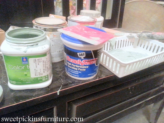 Sweet Pickins Furniture - Layering Paint with spackling paste technique